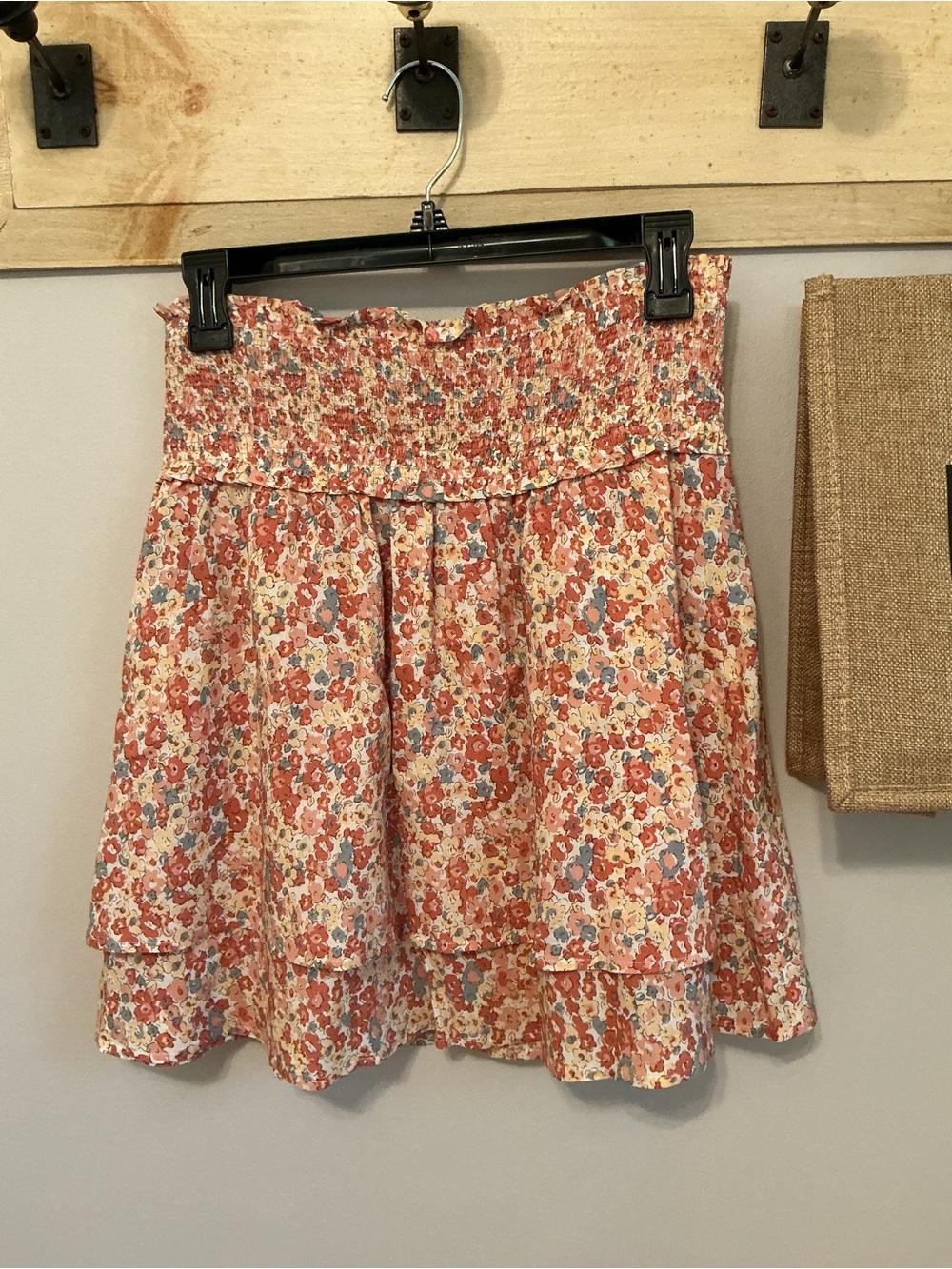 RAILS Addison Wildflower Mini Skirt Smocked Waist Tiered Ruffle Hem, M